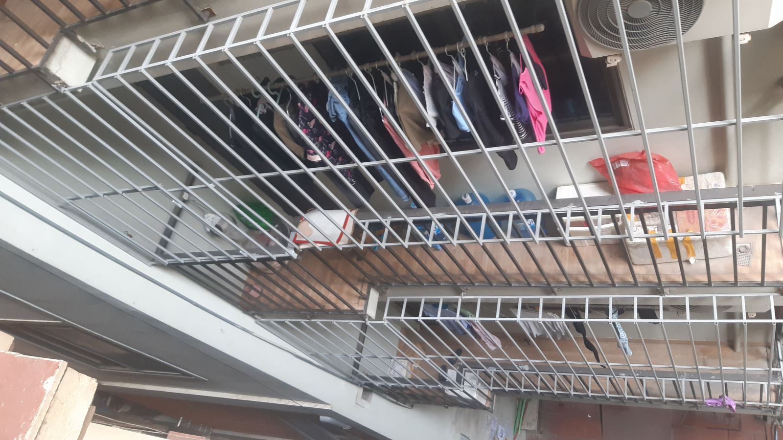 Vội vàng mua thiết bị chống cháy, các nhà trọ đã đủ sức phòng ‘giặc lửa’?